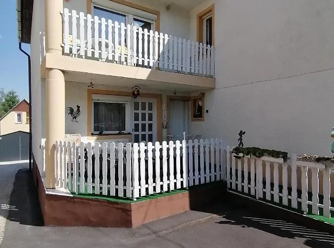 Ildiko Vendeghaz Homestay