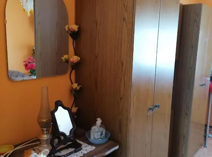 Ildiko Vendeghaz Homestay *